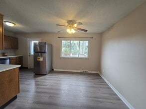 1367 Cavitt Rd in Monroeville, PA - Building Photo - Building Photo