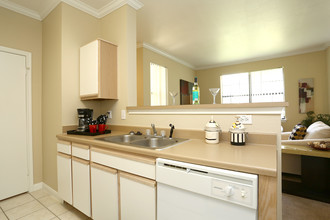 Saddle Brook Apartments in Waco, TX - Building Photo - Interior Photo