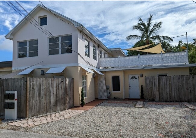 4 Gibbs Rd, Unit 1 photo'