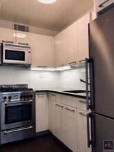 EAST 63 STREET in New York, NY - Building Photo - Building Photo