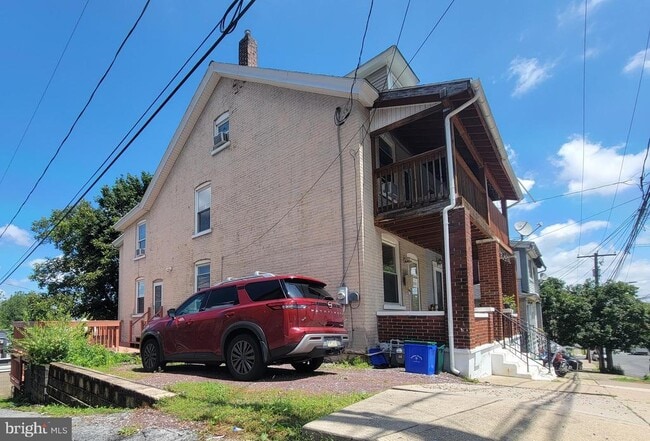 1531 E 8th St in Bethlehem, PA - Building Photo - Building Photo