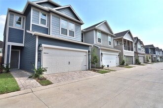 10413 Harmon Smith Dr. in Houston, TX - Building Photo - Building Photo