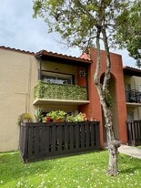 10834 N Kendall Dr, Unit X16 in Miami, FL - Building Photo