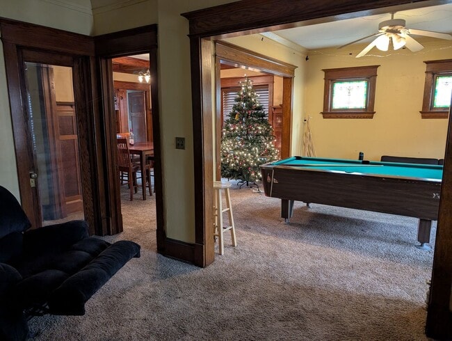 property at 2830-2830 N Maryland Ave