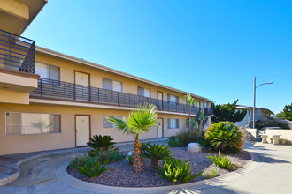 Maple Street Apartments in La Habra, CA - Building Photo - Other