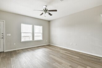 4505 Bernardo De Galvez Ave in Galveston, TX - Building Photo - Building Photo