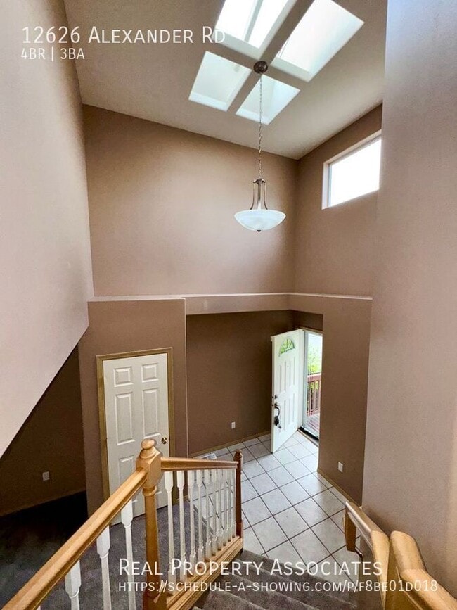 12626 Alexander Rd in Everett, WA - Building Photo - Building Photo
