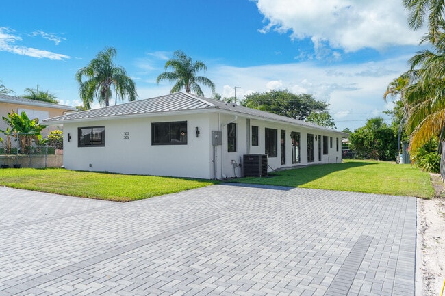 305 De Carie St in Delray Beach, FL - Building Photo - Building Photo