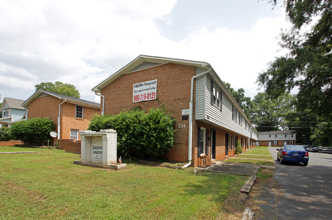 Eastview Apartments in Charlotte, NC - Building Photo