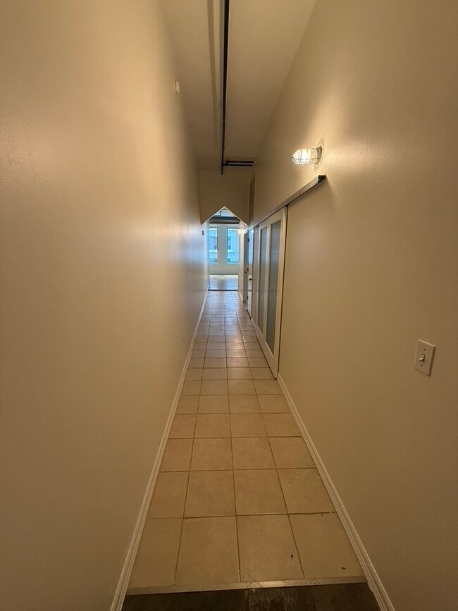 705 Main St, Unit 402 in Houston, TX - Building Photo - Building Photo