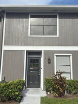 799 Hill Dr in West Palm Beach, FL - Building Photo