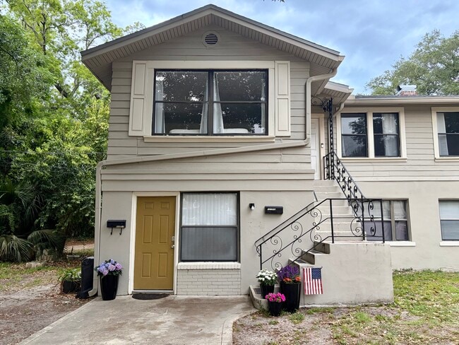 1277 Mayfair Rd in Jacksonville, FL - Foto de edificio - Building Photo