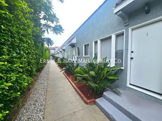 property at 1306 E Hellman St