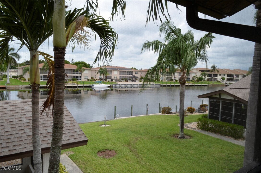 4528 SE 5th Pl in Cape Coral, FL - Building Photo