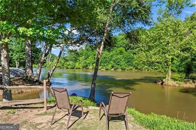 property at 1028 Riverbend Club Dr SE