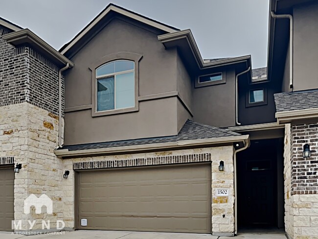 property at 2880 Donnell Dr