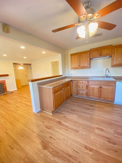 1300 N Sparks St in Burbank, CA - Building Photo - Building Photo