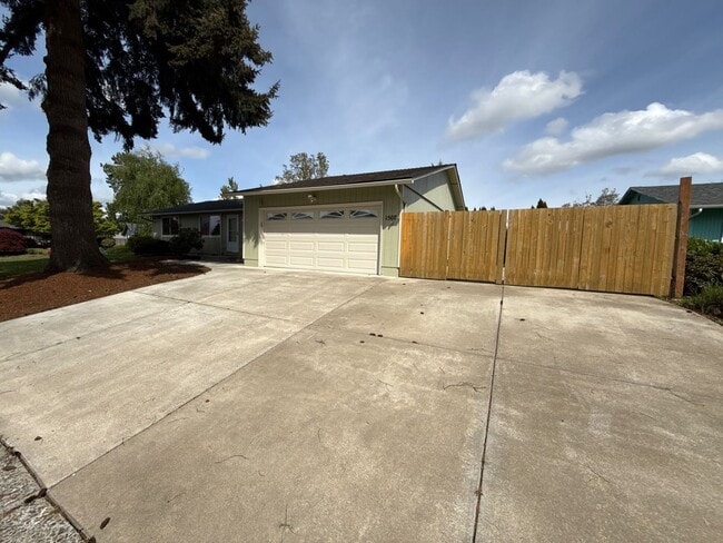 1507 Freeman Ct NE in Keizer, OR - Building Photo - Building Photo