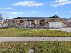 6837 Creekcove Way in Midvale, UT - Building Photo