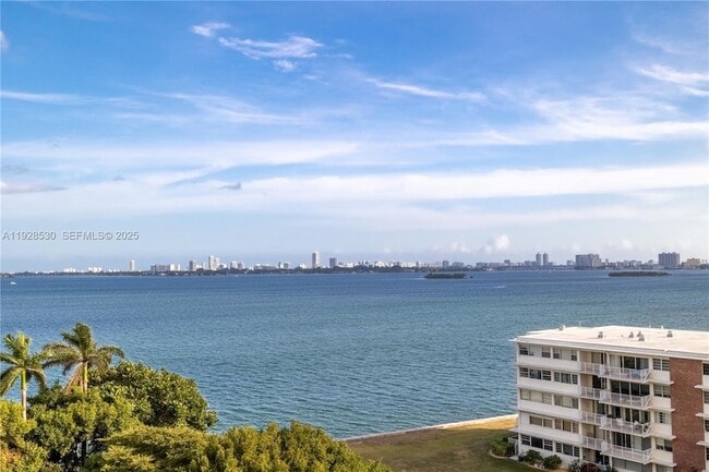 4000 Towerside Terrace, Unit 908 in Miami, FL - Building Photo - Building Photo