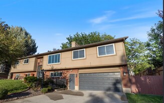 935 S 1500 E in Pleasant Grove, UT - Building Photo