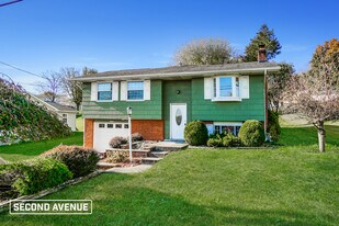 16 Cree Dr, Unit W-1110 in Greensburg, PA - Building Photo