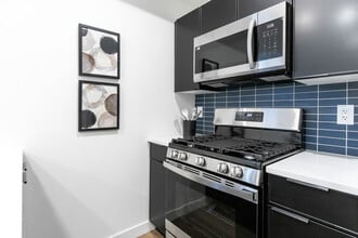 7814-7104 104 Ave NW in Edmonton, AB - Building Photo - Building Photo
