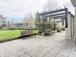 3102 Windsor Gate in Coquitlam, BC - Building Photo - Building Photo