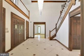 8901 Iron Gate Ct in Potomac, MD - Building Photo - Building Photo