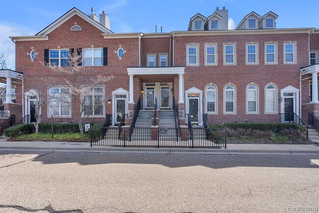 property at 16822 Farmington Rd