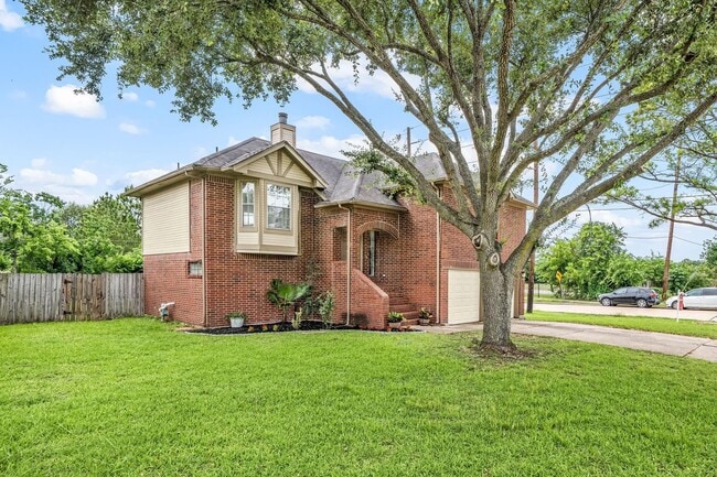 2031 Summerfield Pl in Sugar Land, TX - Building Photo - Building Photo