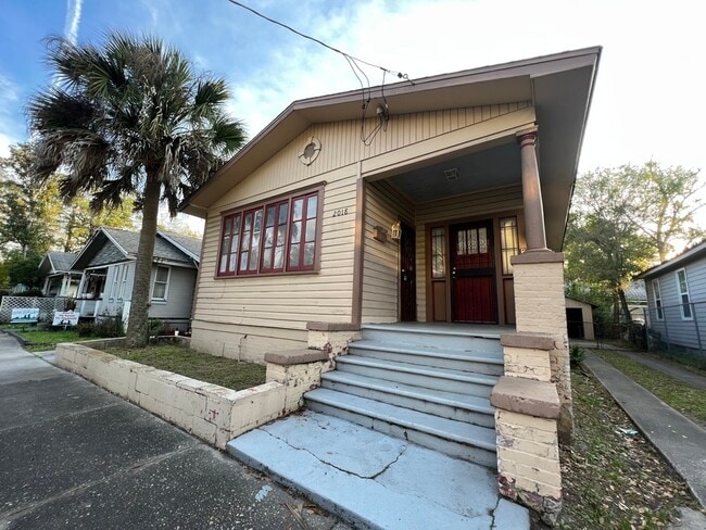 property at 2018 Mt Herman St