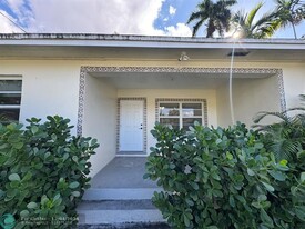 1110 W Las Olas Blvd in Fort Lauderdale, FL - Foto de edificio - Building Photo