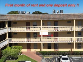 5961 NW 61st Ave in Tamarac, FL - Building Photo