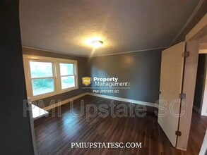 143 Forrest St in Wellford, SC - Building Photo - Building Photo