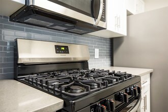 Willow Grove Apartment Homes in Danbury, CT - Building Photo - Building Photo