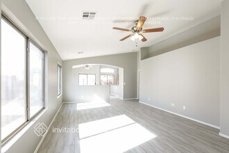 14943 W Maui Ln in Surprise, AZ - Building Photo - Building Photo
