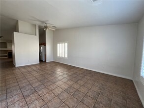 1921 Cam Mirada in North Las Vegas, NV - Building Photo - Building Photo