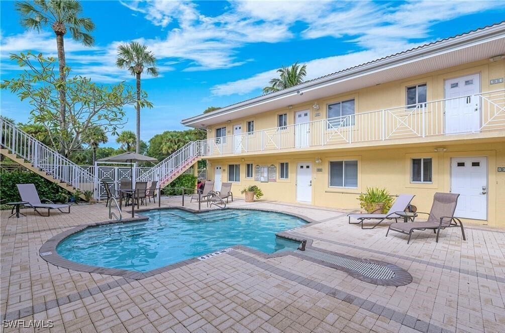 480 5th St S in Naples, FL - Building Photo
