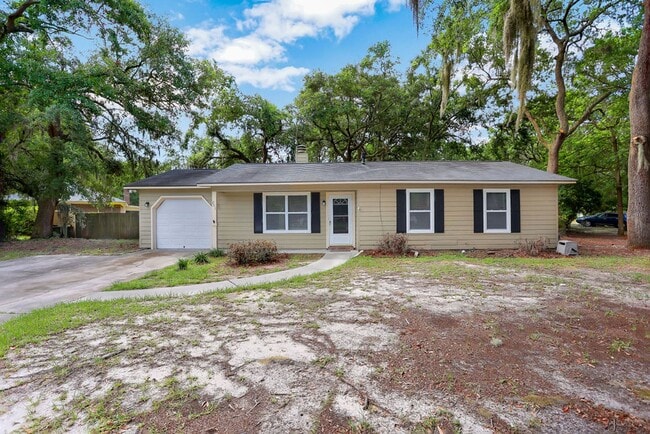201 Whittington Dr in Savannah, GA - Building Photo - Building Photo
