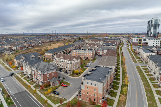 2484 Bromus Path in Oshawa, ON - Building Photo - Building Photo