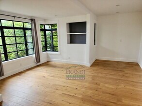 263 Glen Dr in Sausalito, CA - Foto de edificio - Building Photo