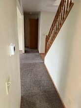 20456 SW Midline Street in Beaverton, OR - Foto de edificio - Building Photo