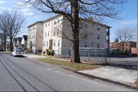 141-145 Cooper Ave in Oaklyn, NJ - Foto de edificio - Building Photo