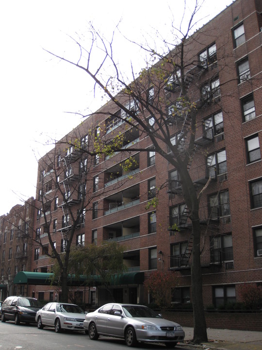 350  East 19th Street in Brooklyn, NY - Building Photo