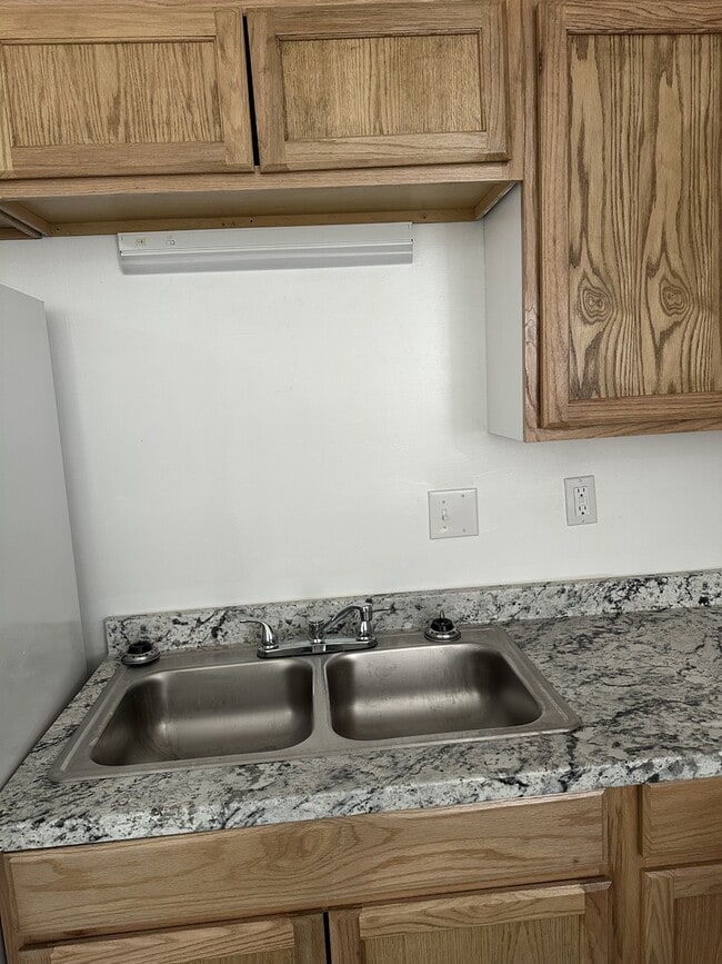 182 E Market St in Tiffin, OH - Building Photo - Building Photo