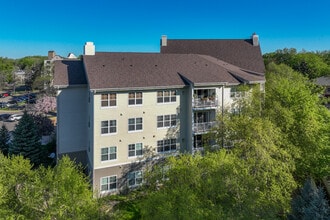 Woodridge in Minneapolis, MN - Building Photo - Building Photo