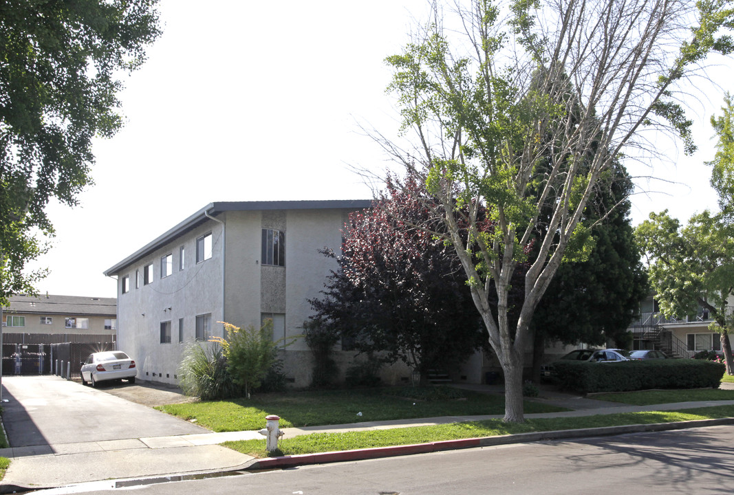 1640 Ontario Dr in Sunnyvale, CA - Foto de edificio