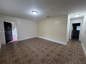 11931 NE 12th Ave in Biscayne Park, FL - Building Photo - Building Photo