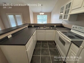 2225 Locksley Woods Dr in Greenville, NC - Building Photo - Building Photo